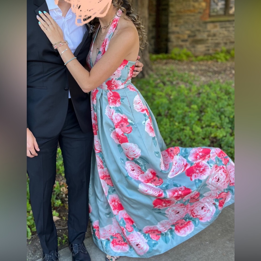 Prom/Formal Floral Print Gown with Pockets
